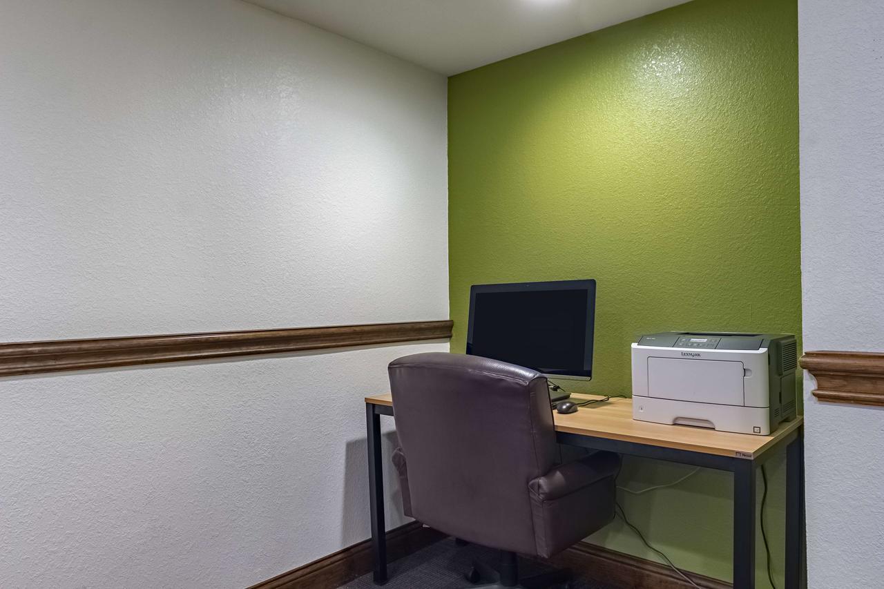 Studio 6-Plano, Tx Exteriör bild